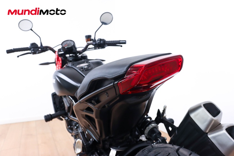 Motorbike image 9