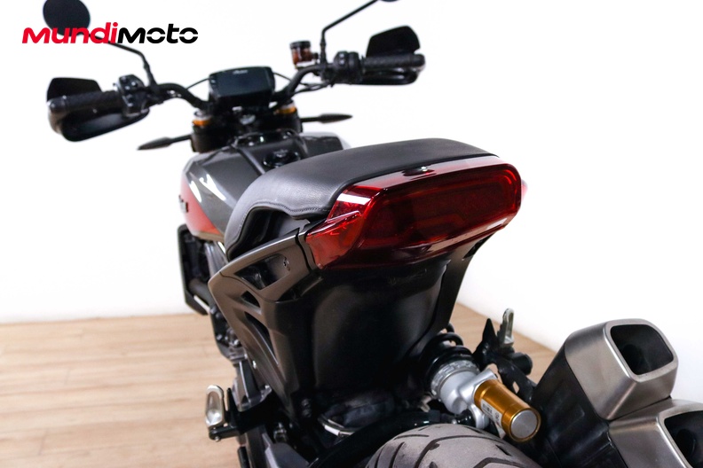Motorbike image 9