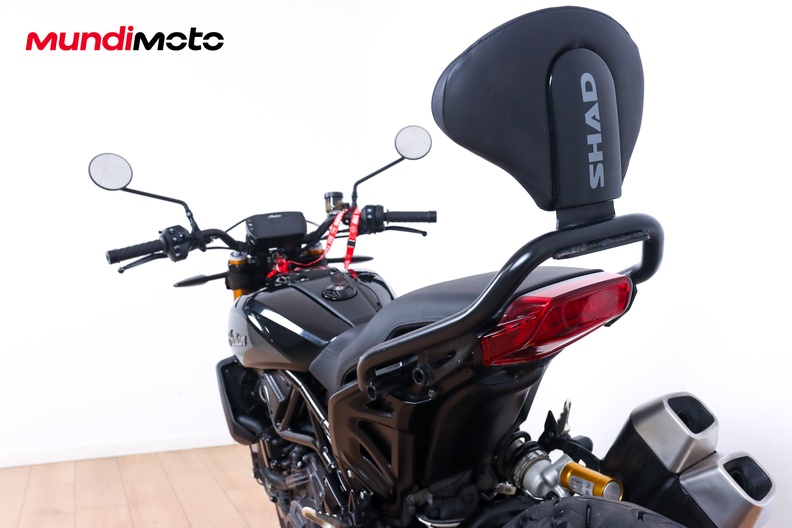 Motorbike image 9