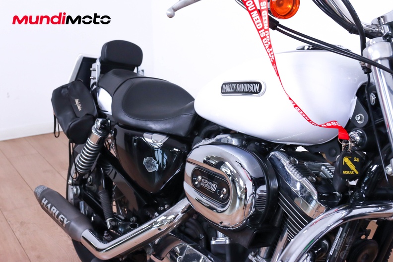 Motorbike image 12