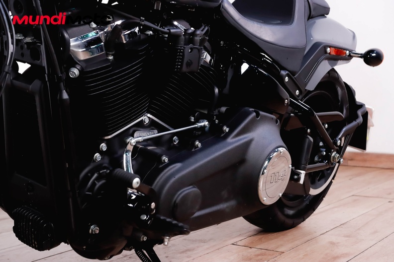 Motorbike image 8