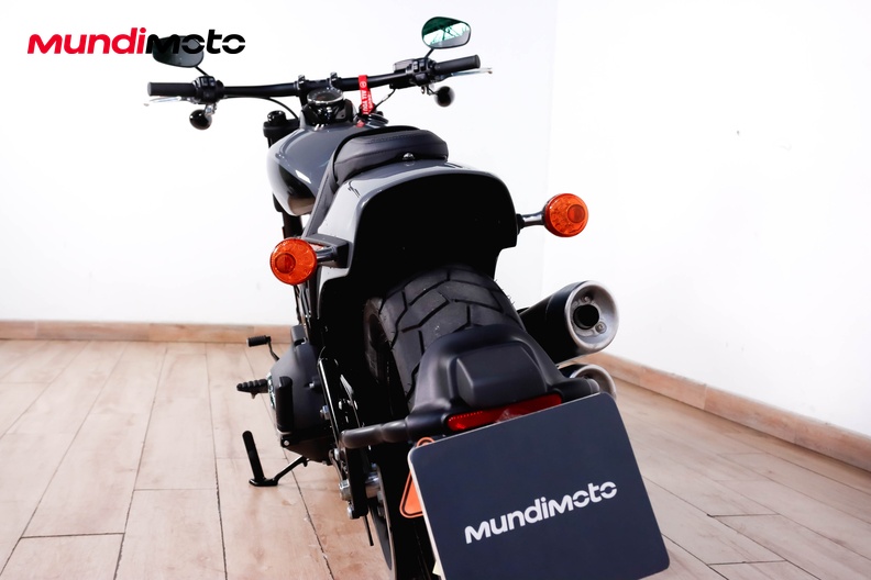 Motorbike image 9
