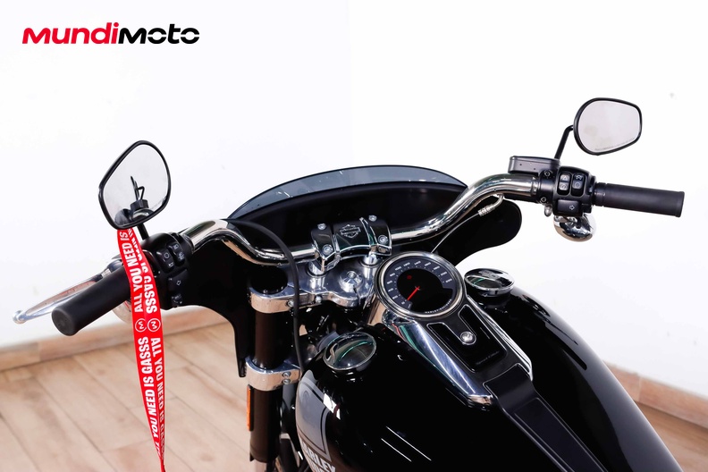 Motorbike image 10