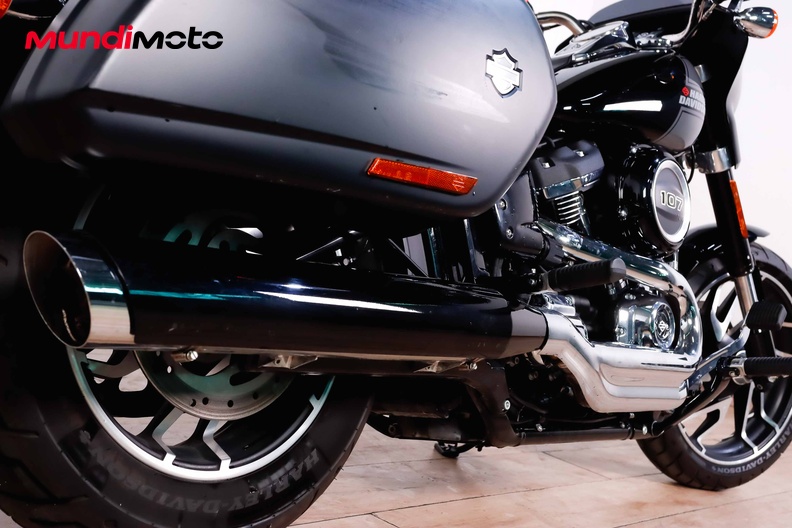 Motorbike image 3
