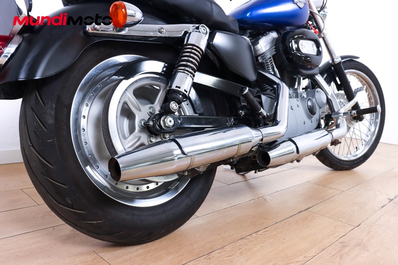 Motorbike image 3