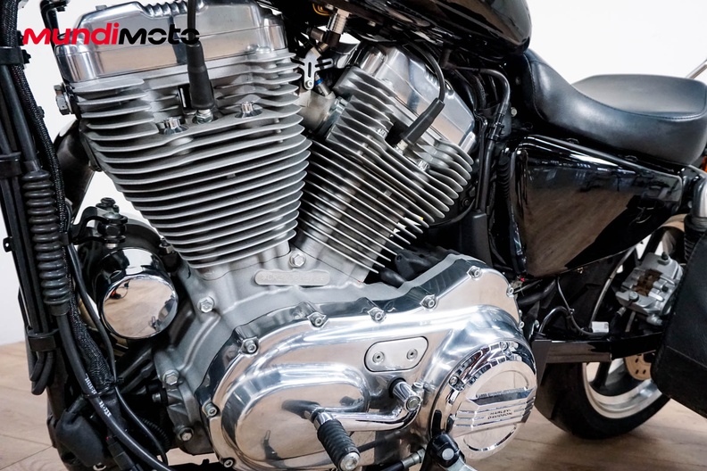 Motorbike image 9