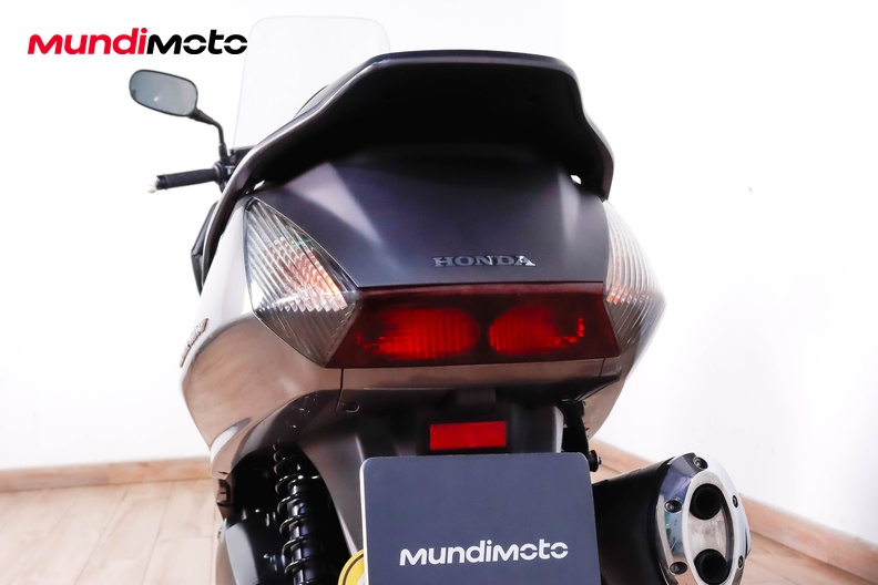 Motorbike image 9