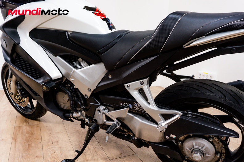 Motorbike image 8