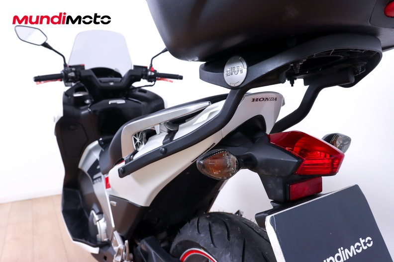 Motorbike image 9