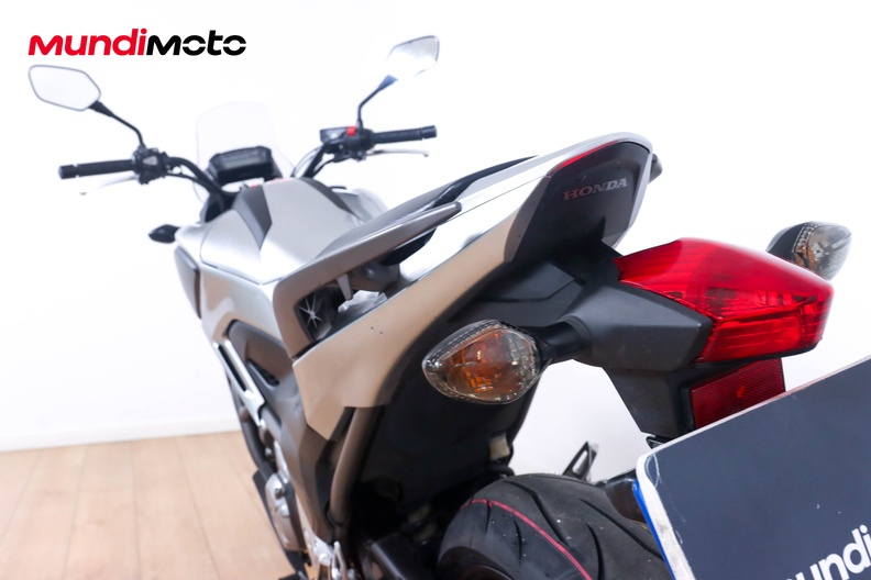 Motorbike image 9
