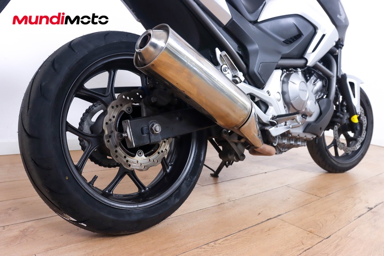 Motorbike image 3