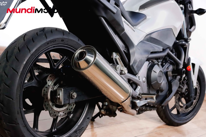 Motorbike image 3