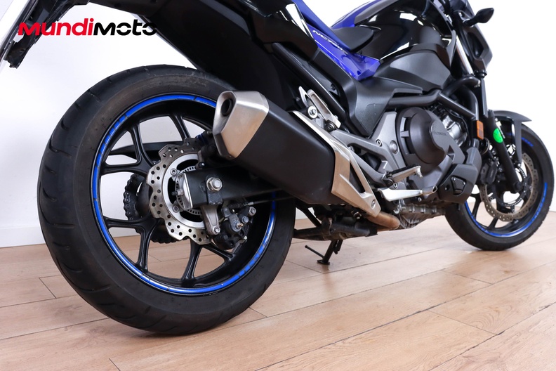 Motorbike image 3