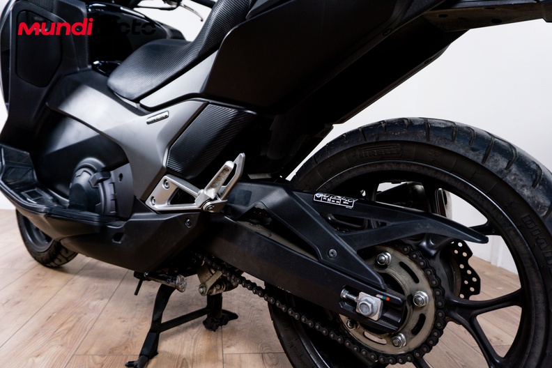 Motorbike image 8