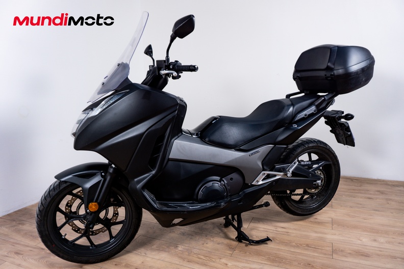 Motorbike image 6