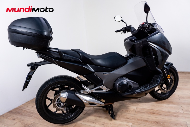 Motorbike image 2