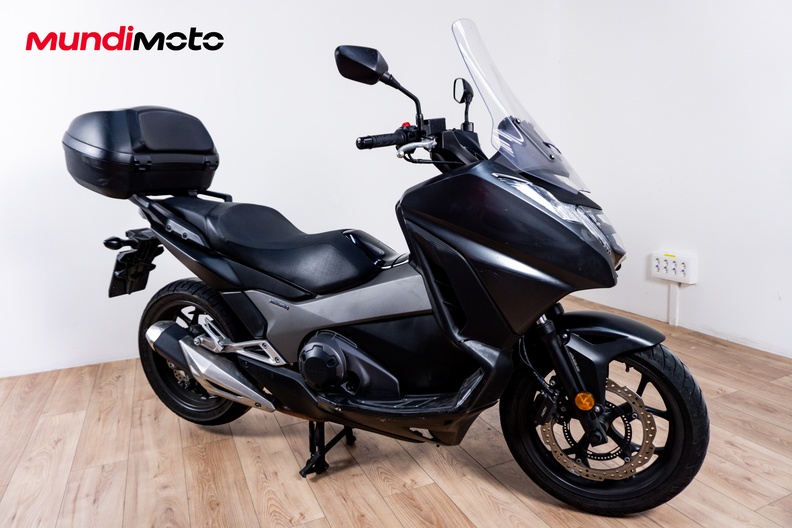 Motorbike image 1