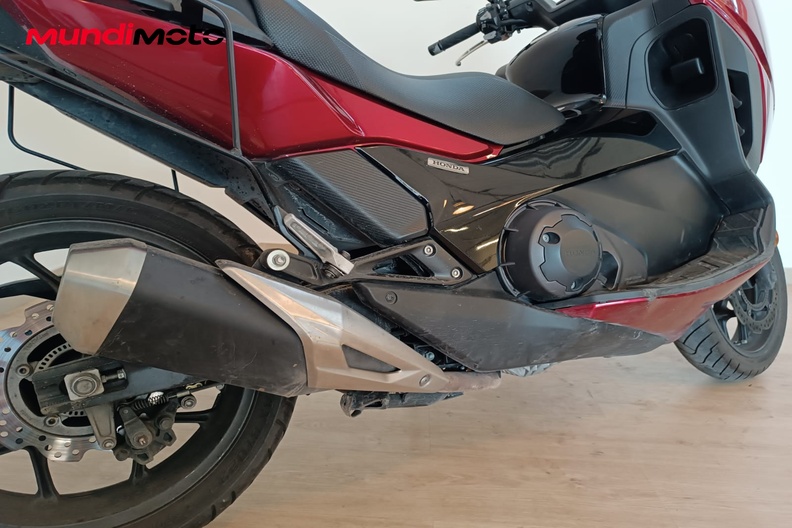 Motorbike image 3