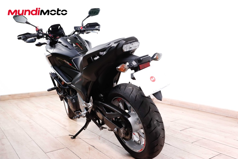 Motorbike image 6