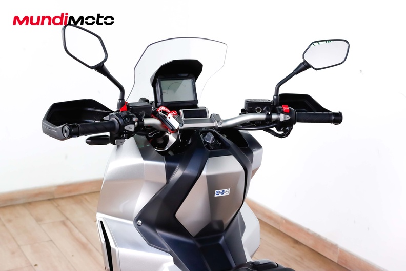 Motorbike image 10