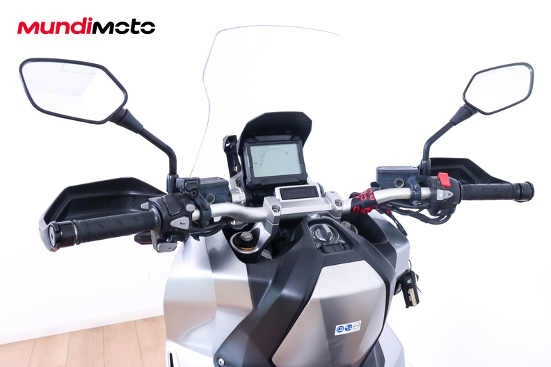 Motorbike image 10