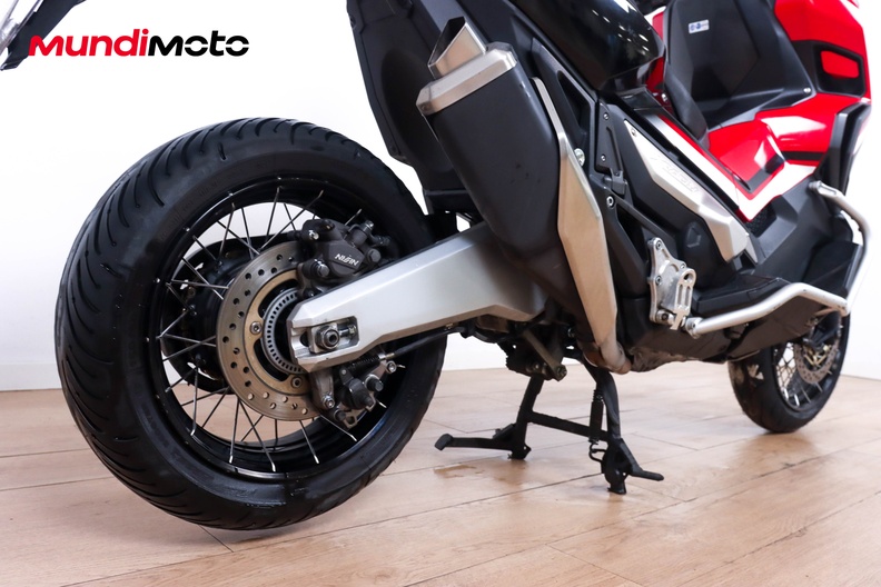 Motorbike image 3