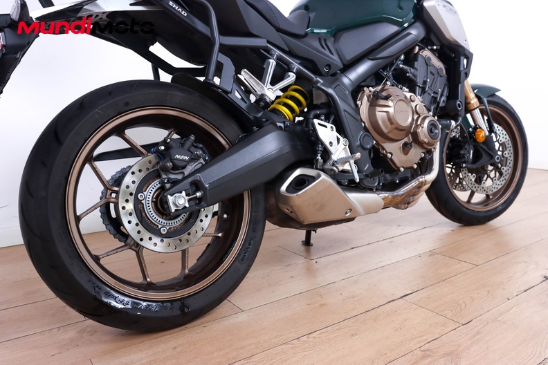 Motorbike image 3