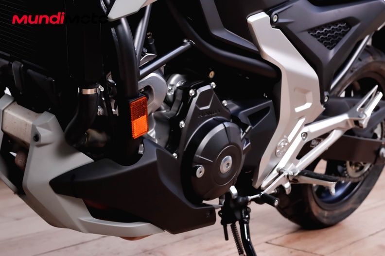 Motorbike image 8