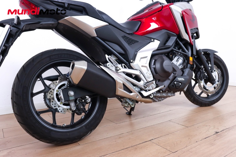 Motorbike image 3