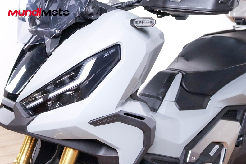 Motorbike image 8
