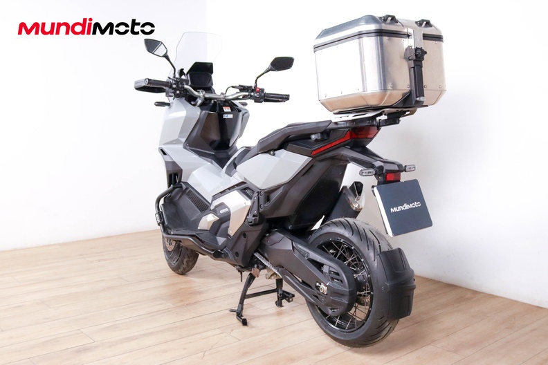 Motorbike image 6