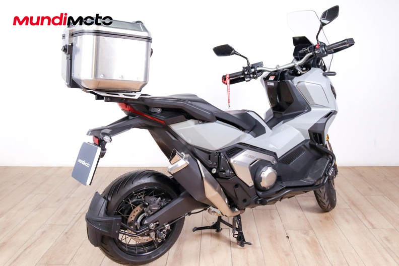 Motorbike image 2