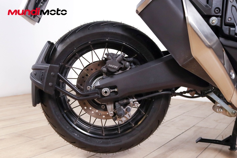 Motorbike image 3