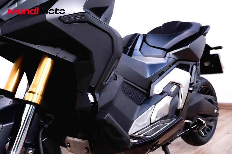 Motorbike image 8