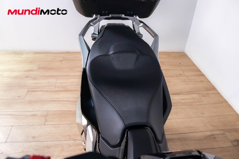 Motorbike image 13