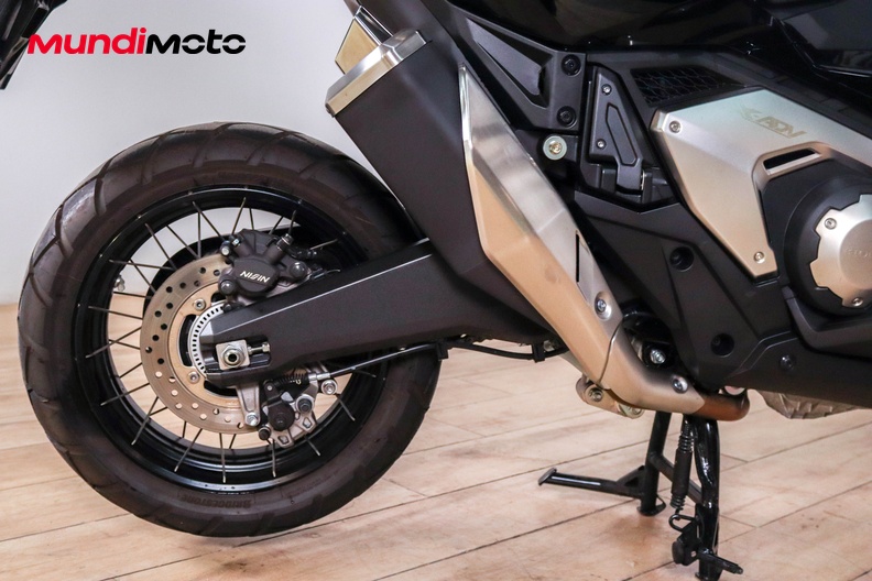Motorbike image 3