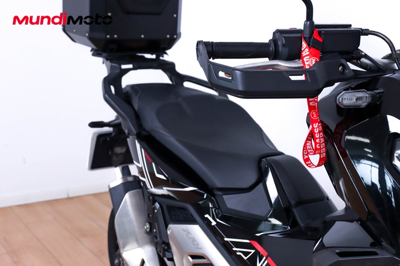 Motorbike image 12