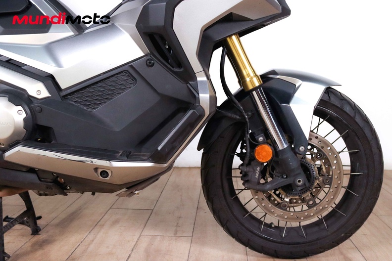Motorbike image 12
