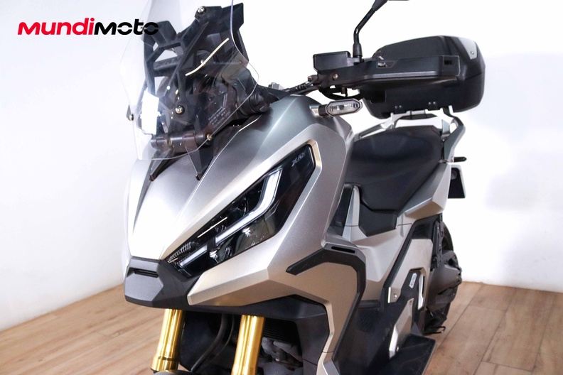 Motorbike image 8