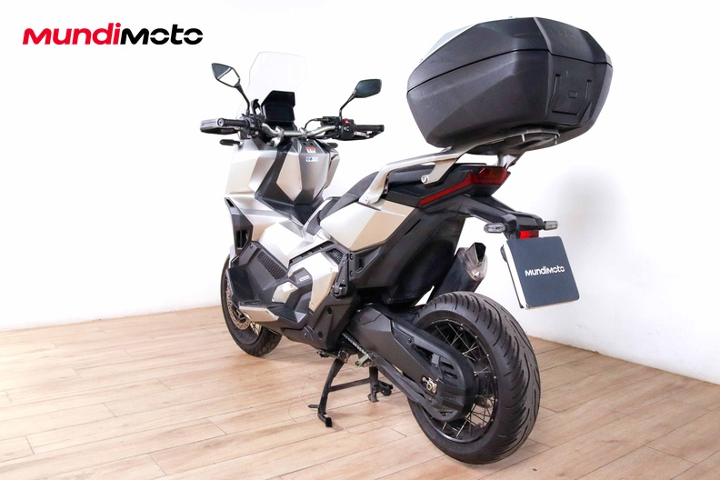 Motorbike image 6