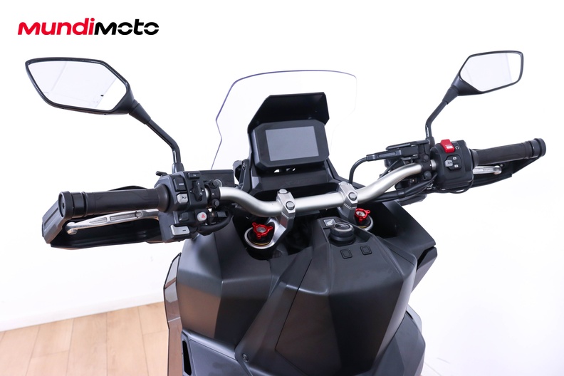 Motorbike image 10