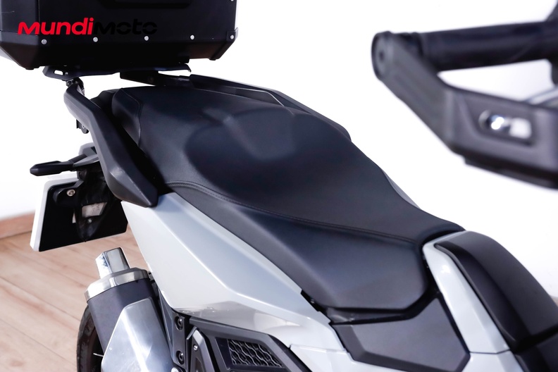 Motorbike image 12