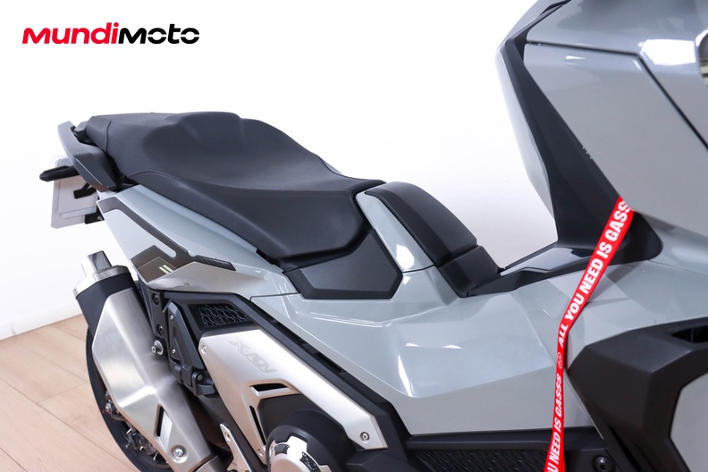 Motorbike image 13