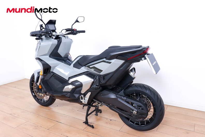 Motorbike image 6