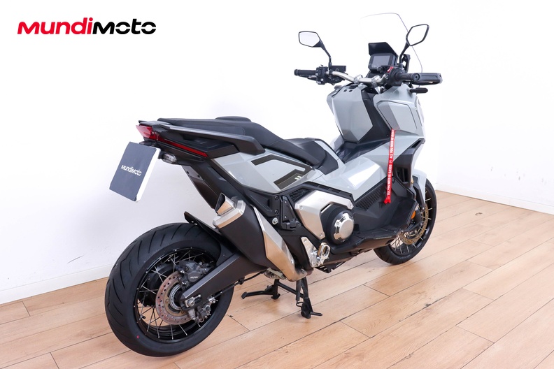 Motorbike image 2