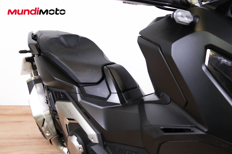 Motorbike image 12