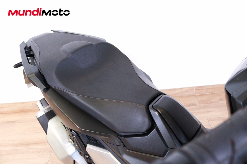 Motorbike image 13