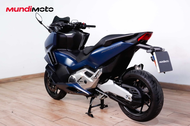 Motorbike image 6