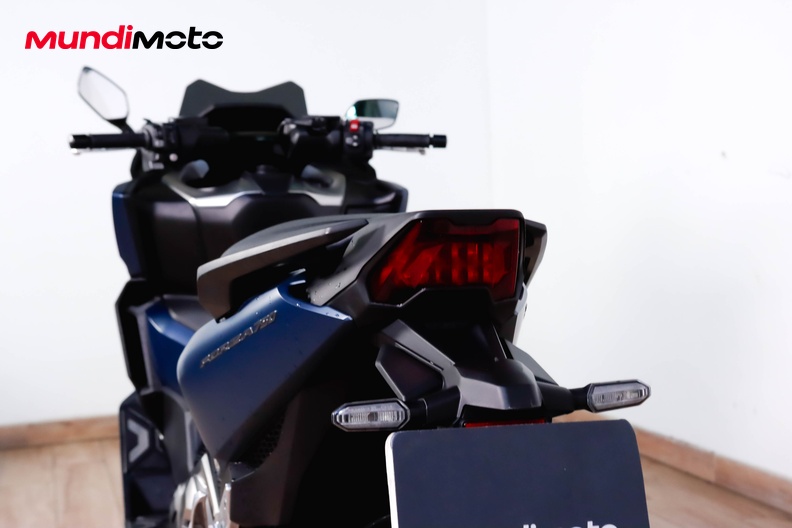Motorbike image 9