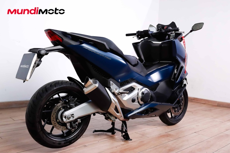 Motorbike image 2